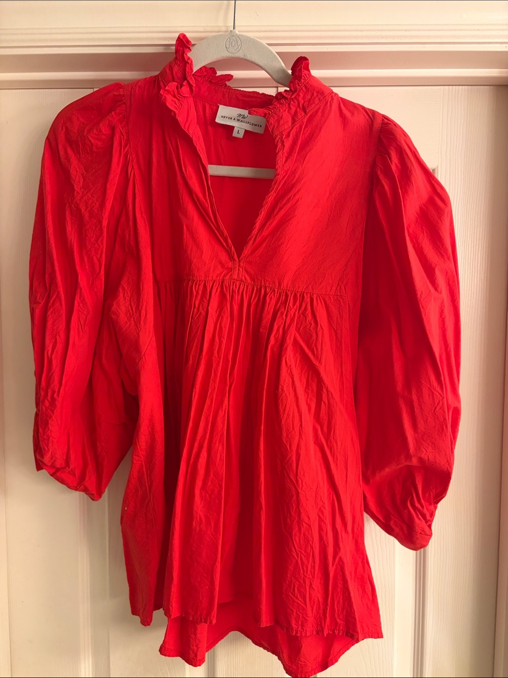 Never a Wallflower red puff sleeve top Sz L Game Day ❤️